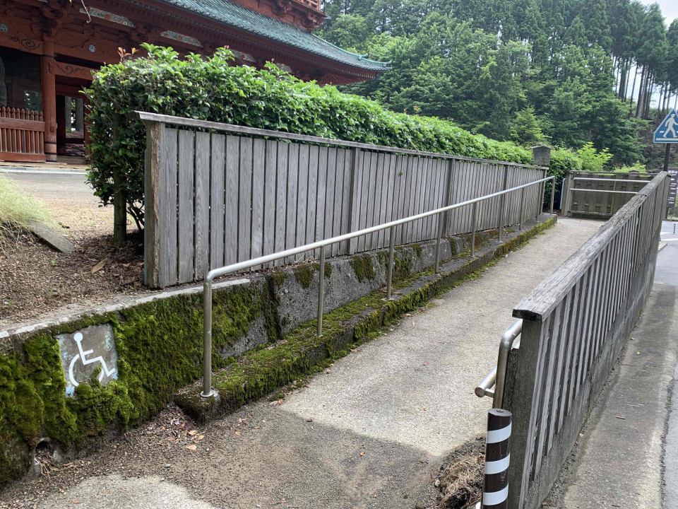 Ramp entrance to Dai-mon Gate