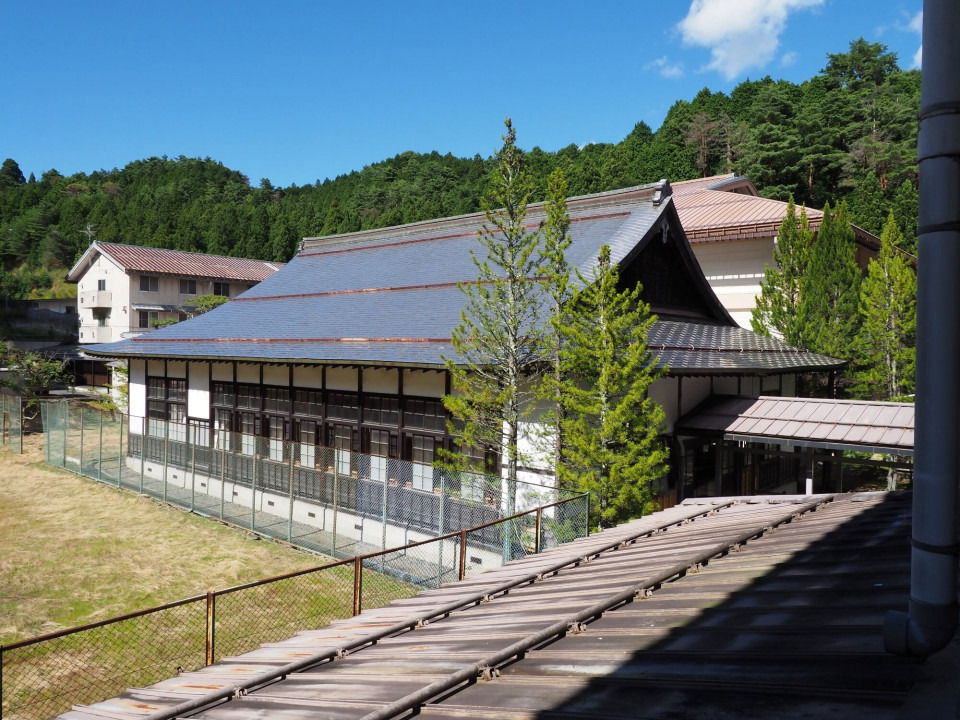 高野山高等学校と宝城院の建造物5棟が国の登録有形文化財に登録されました